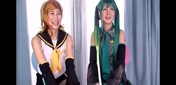  Hatsune Miku and Kagamine Rin cosplay xxx
